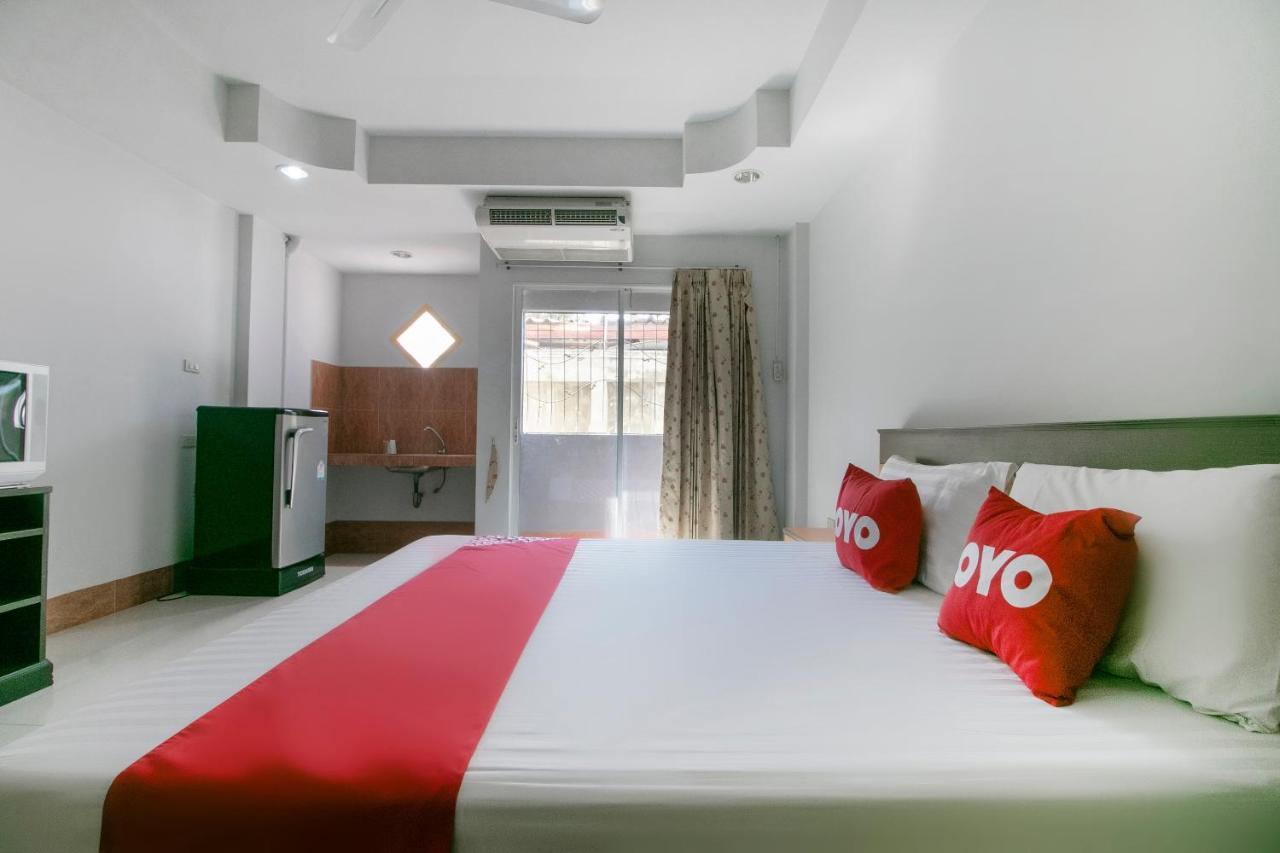 Oyo 75387 4 Men Court Hotel Nong Prue ภายนอก รูปภาพ